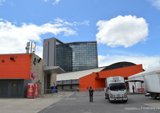 From the conferenca hall's entrance you could see the brand new Hilton hotel, where many of the international exhibitors stayed.